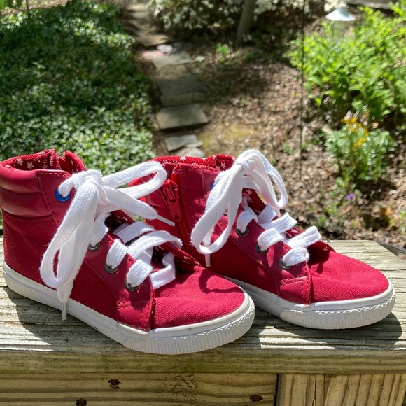 Little girls sneakers by Cat&Jack size 9 - Picture 1 of 6